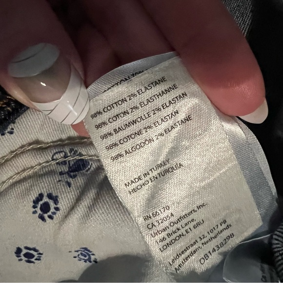 High rise, dark wash Pilcro flare jeans - Picture 5 of 6